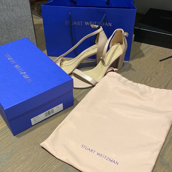 Worn once- wrong size! Stuart weitzman nude heels. Perfect for any occasion - Picture 3 of 7